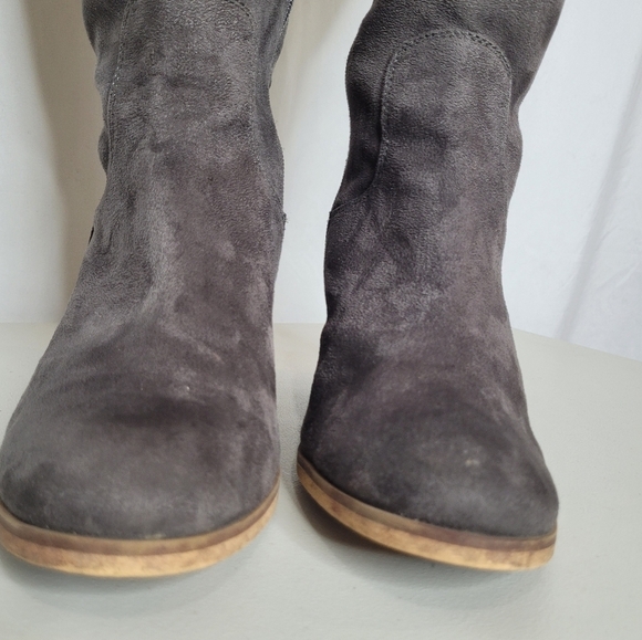 Melrose and Market Gray Faux Suede Over-The-Knee Stacked Heel Boots - Size 9.5 - Picture 7 of 16